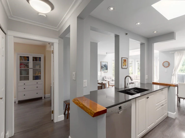 401-1147 Nelson Street, Vancouver, BC, V6E 1J3 - 2