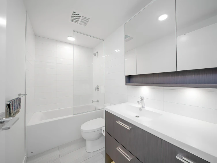 301-5580 No. 3 Road, Richmond, BC, V6X 0R8 - 12