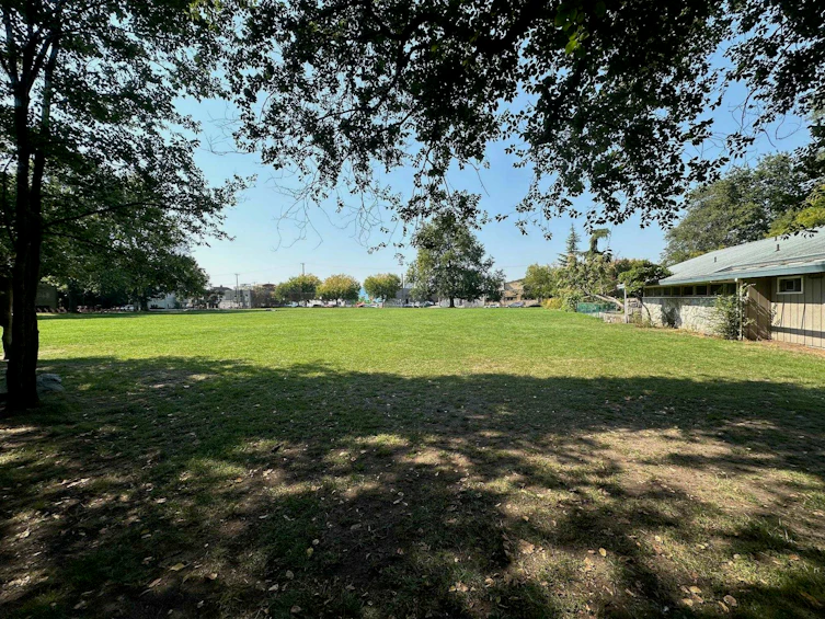 1615 Adanac Street, Vancouver, BC, V5L 2C7 - 7