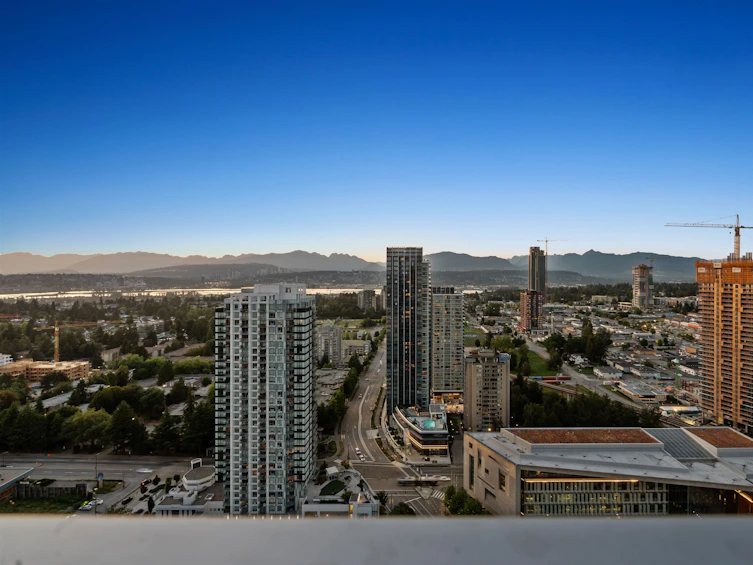 3506-13438 Central, Surrey, BC, V3T 0N2
