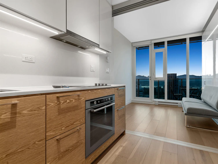 3506-13438 Central, Surrey, BC, V3T 0N2 - 5