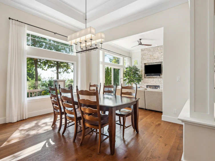 4956 Edendale Court, West Vancouver, BC, V7W 3H7 - 2
