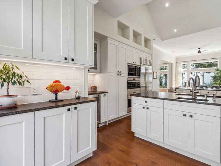 4956 Edendale Court, West Vancouver, BC, V7W 3H7 - 5