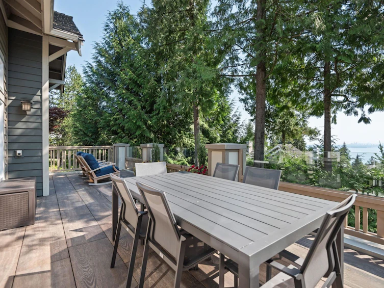 4956 Edendale Court, West Vancouver, BC, V7W 3H7 - 32