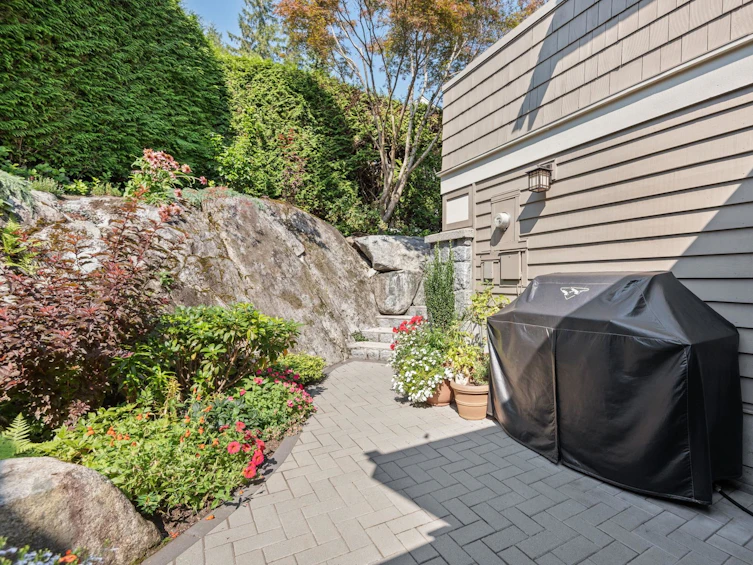 4956 Edendale Court, West Vancouver, BC, V7W 3H7 - 33
