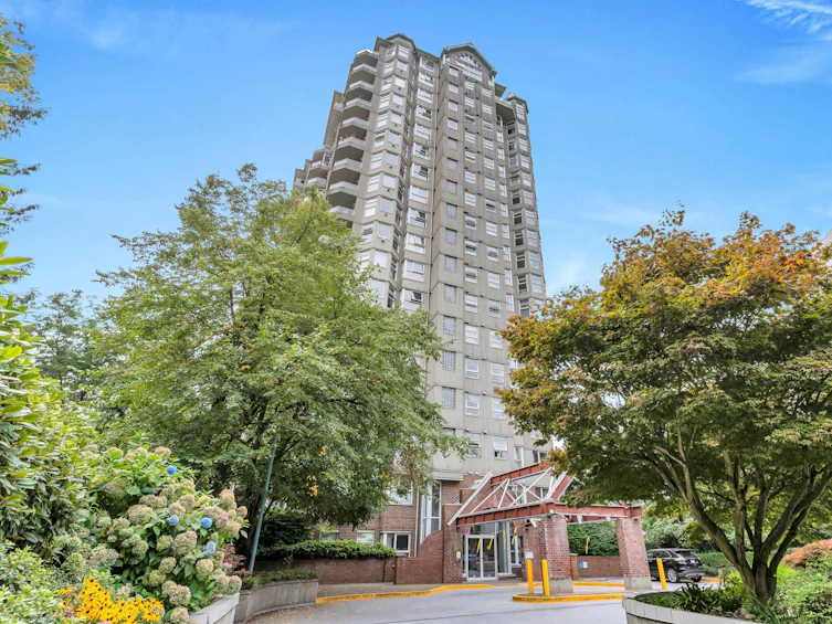 701-1250 Quayside Drive, New Westminster, BC, V3M 6E2 - 2