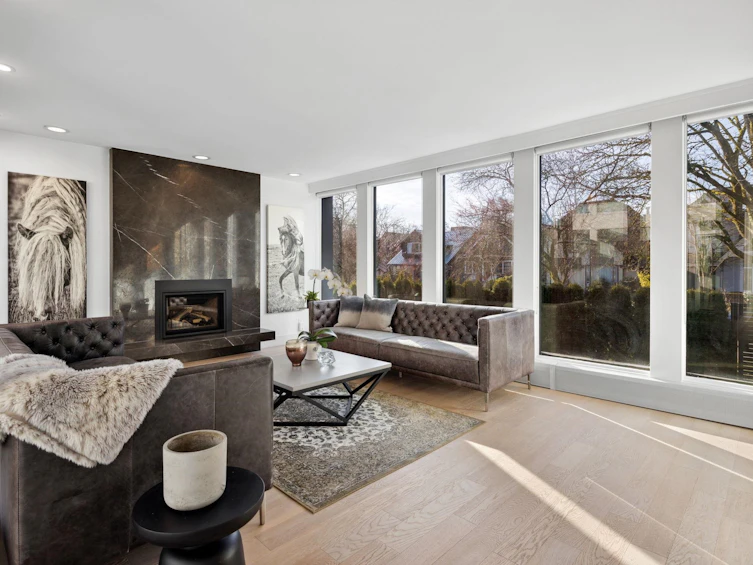 4615 W 7th Avenue, Vancouver, BC, V6R 1X4 - 2