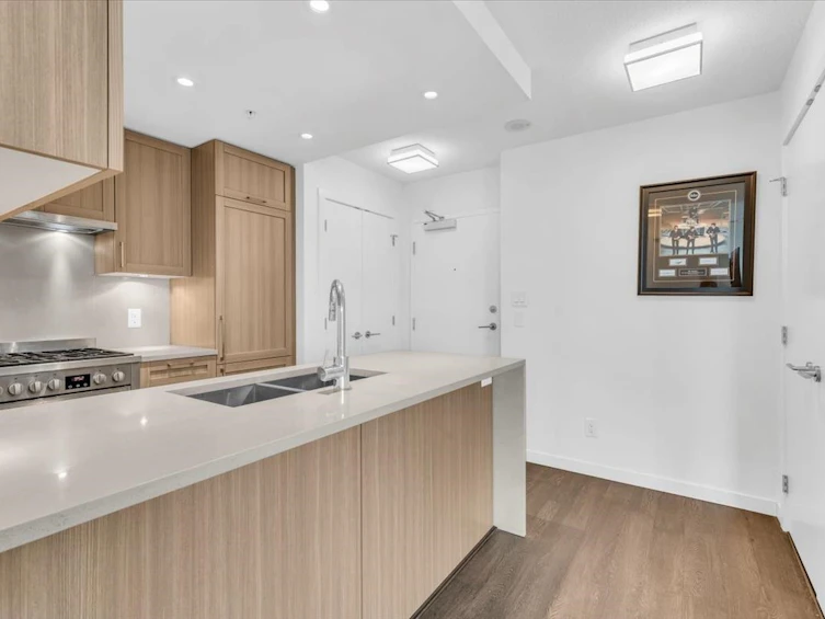 2502-5665 Boundary Road, Vancouver, BC, V5R 0E4 - 8