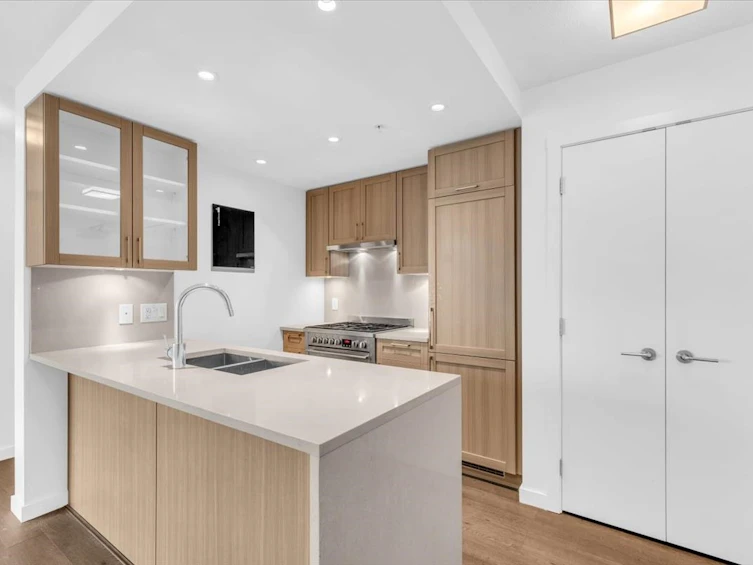 2502-5665 Boundary Road, Vancouver, BC, V5R 0E4 - 10