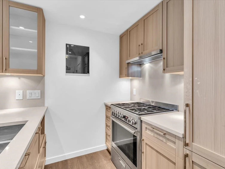 2502-5665 Boundary Road, Vancouver, BC, V5R 0E4 - 11