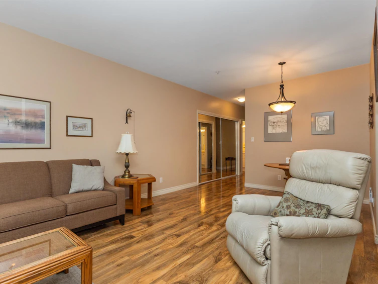 2205-8485 Young Road, Chilliwack, BC, V2P 7Y7 - 8