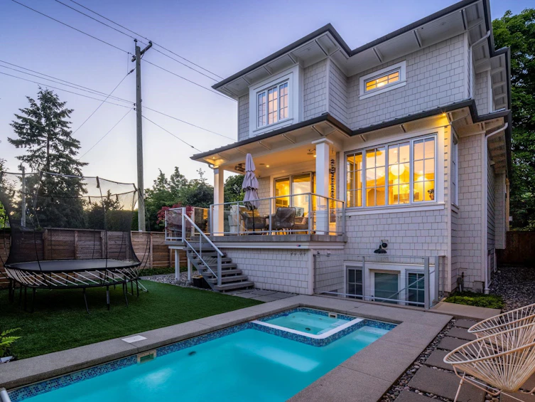 2596 W 14th Avenue, Vancouver, BC, V6K 2W7 - 31