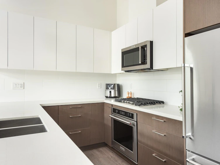 403-28 East Royal Avenue, New Westminster, BC, V3L 0B7 - 12