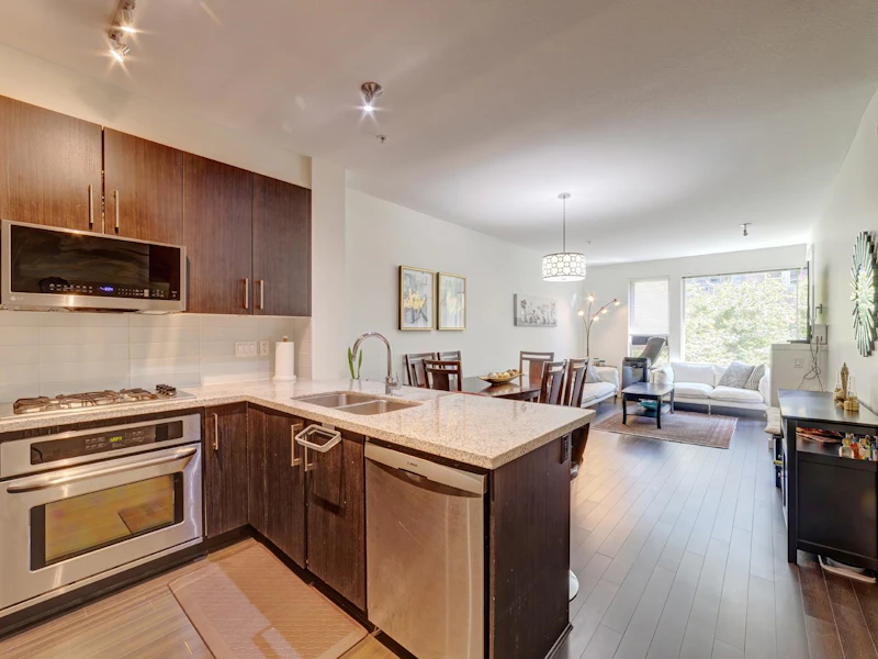 205 - 139 W 22nd Street, North Vancouver BC