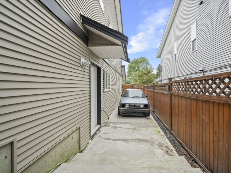 3568 Steelhead Court, Abbotsford, BC, V2T 6X2 - 34