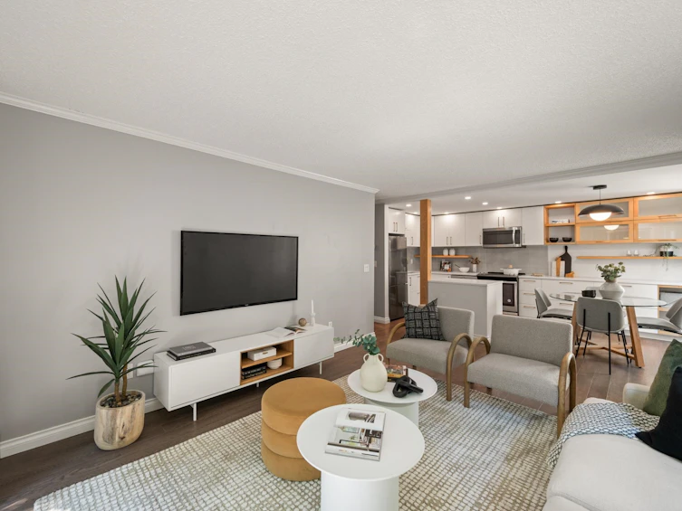 211-2333 Triumph Street, Vancouver, BC, V5L 1L4 - 7