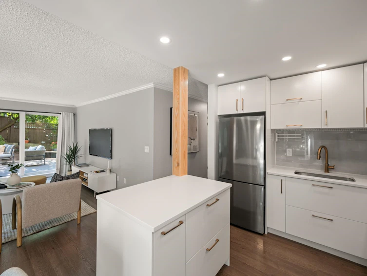 211-2333 Triumph Street, Vancouver, BC, V5L 1L4 - 15