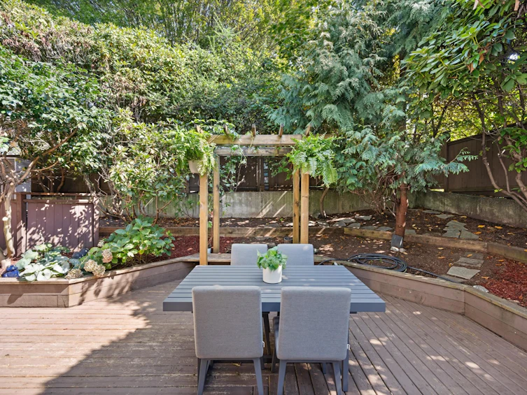 211-2333 Triumph Street, Vancouver, BC, V5L 1L4 - 31