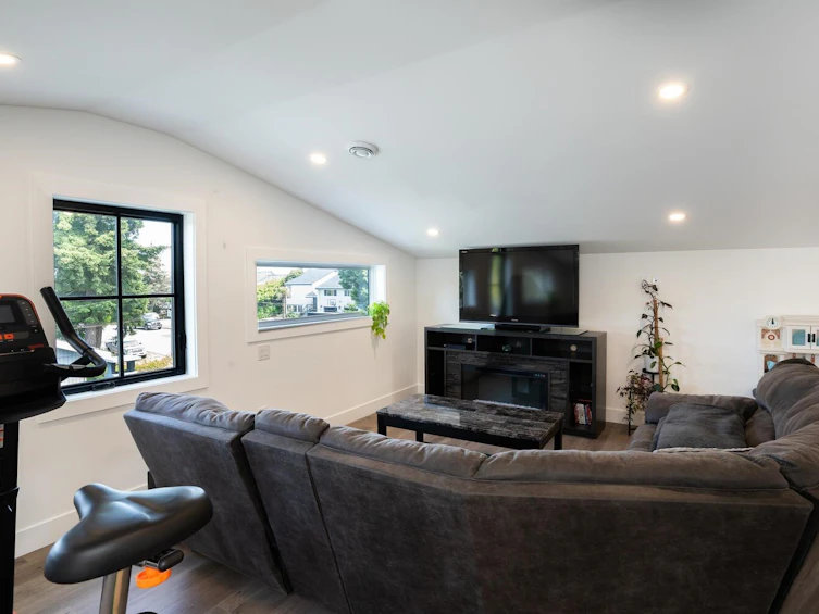 259 54a Street, Delta, BC, V4M 3J2 - 32