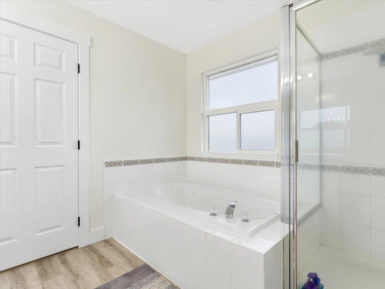 5061 223a Street, Langley, BC, V2Y 2V2 - 18