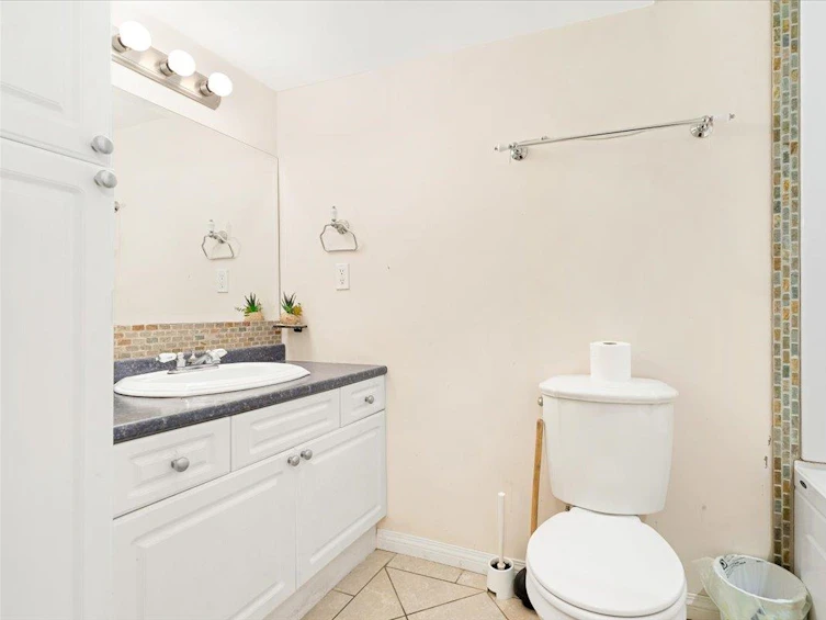 5061 223a Street, Langley, BC, V2Y 2V2 - 23