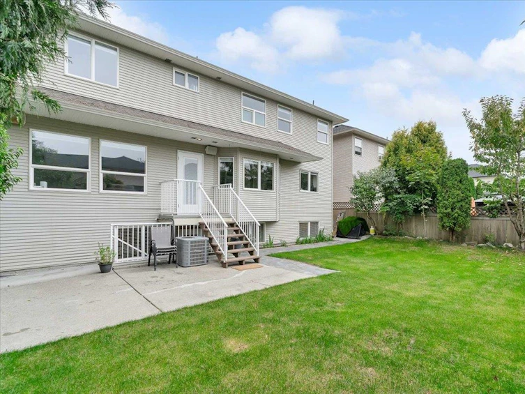 5061 223a Street, Langley, BC, V2Y 2V2 - 25