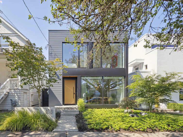 4521 Sophia Street, Vancouver, BC, V5V 3W1 - 2