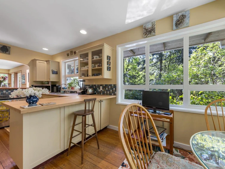 576 Cates Hill Road, Bowen Island, BC, V0N 1G2 - 7