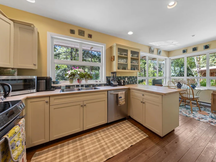 576 Cates Hill Road, Bowen Island, BC, V0N 1G2 - 8