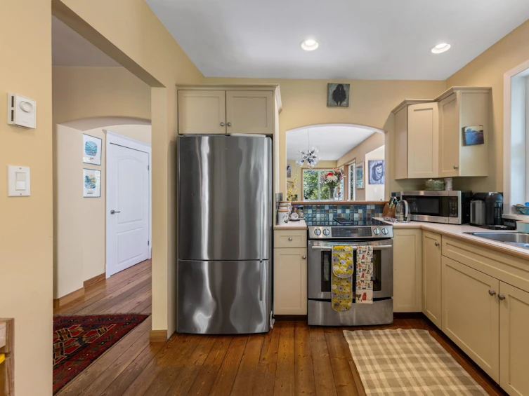 576 Cates Hill Road, Bowen Island, BC, V0N 1G2 - 9