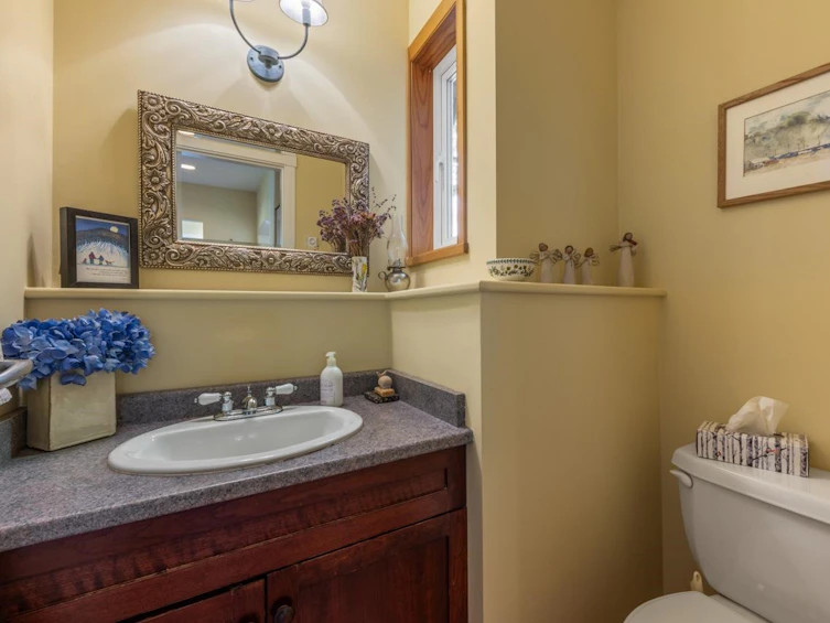 576 Cates Hill Road, Bowen Island, BC, V0N 1G2 - 23