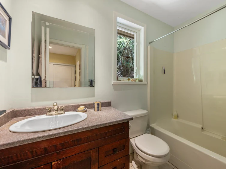 576 Cates Hill Road, Bowen Island, BC, V0N 1G2 - 30