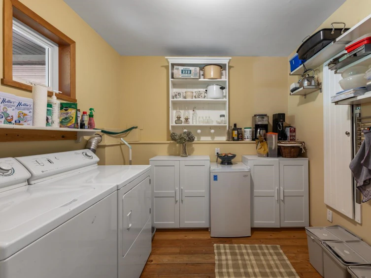 576 Cates Hill Road, Bowen Island, BC, V0N 1G2 - 33