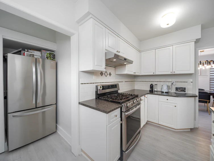 827 Tenth Street, New Westminster, BC, V3M 4A3 - 10