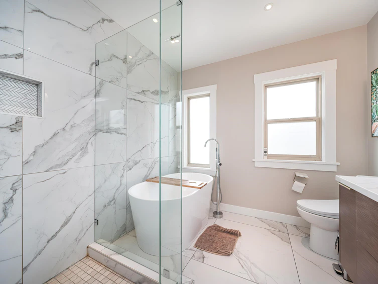 827 Tenth Street, New Westminster, BC, V3M 4A3 - 14