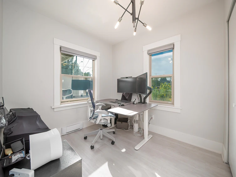 827 Tenth Street, New Westminster, BC, V3M 4A3 - 16