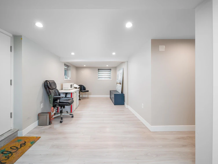 827 Tenth Street, New Westminster, BC, V3M 4A3 - 18
