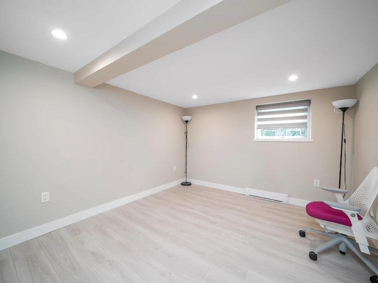 827 Tenth Street, New Westminster, BC, V3M 4A3 - 22