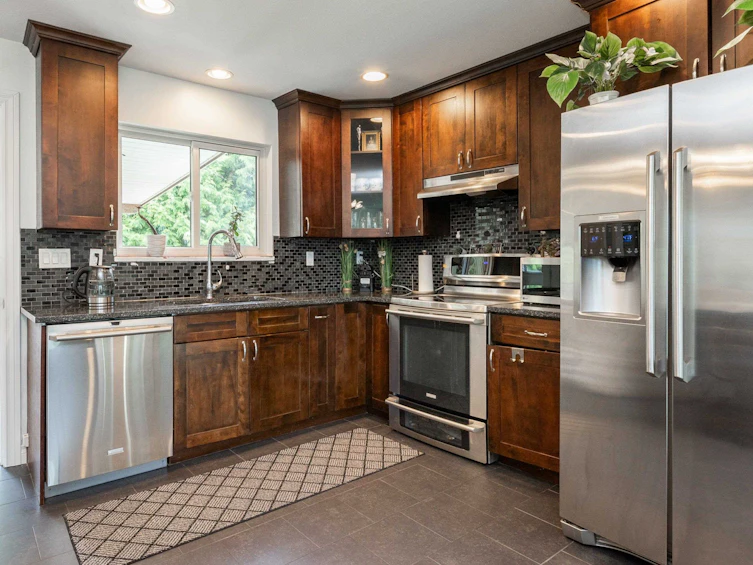 15087 86b Avenue, Surrey, BC, V3S 4V3 - 3
