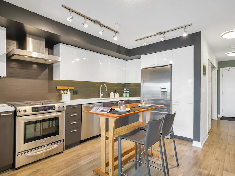 107-2888 E 2nd Avenue, Vancouver, BC, V5M 0B9 - 6