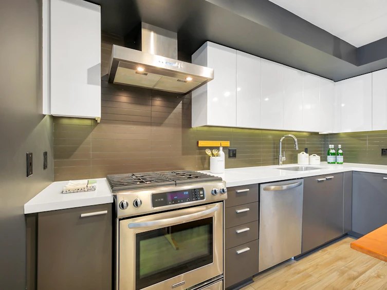 107-2888 E 2nd Avenue, Vancouver, BC, V5M 0B9 - 8