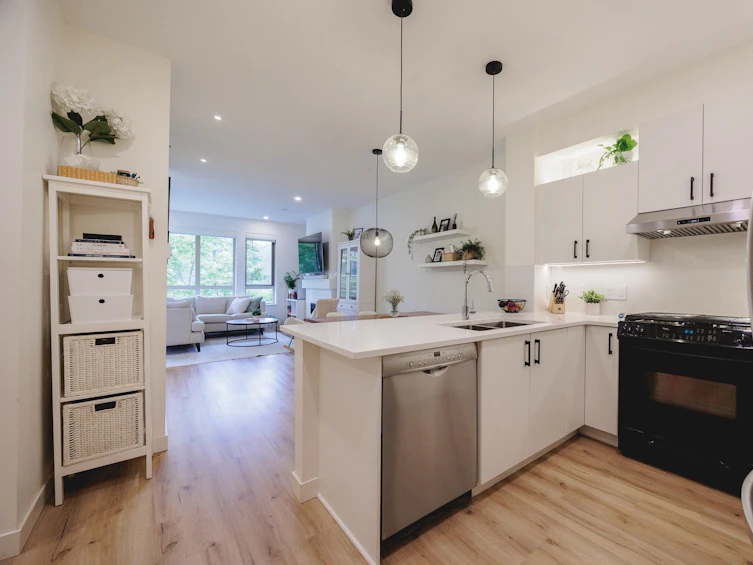 407-801 Klahanie Drive, Port Moody, BC, V3H 5K4 - 3