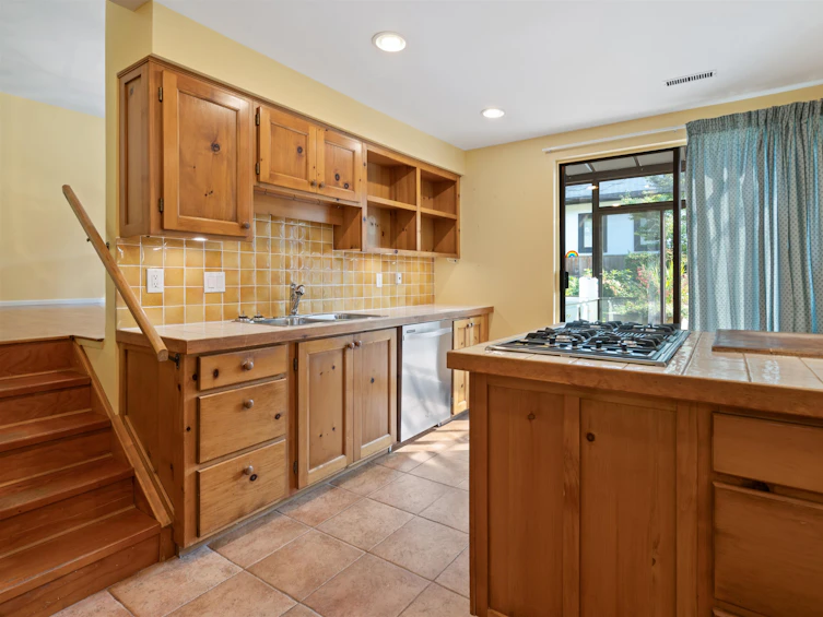 2364 Harbourgreene Drive, Surrey, BC, V4A 5J2 - 12