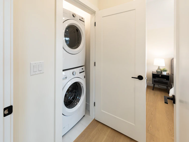 1672 E 15th Avenue, Vancouver, BC, V5N 2G1 - 19
