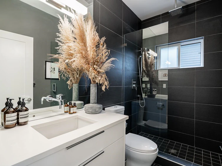 33 E 22nd Avenue, Vancouver, BC, V5V 1T3 - 14
