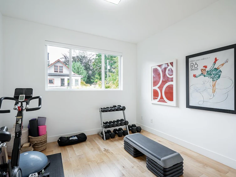 33 E 22nd Avenue, Vancouver, BC, V5V 1T3 - 23