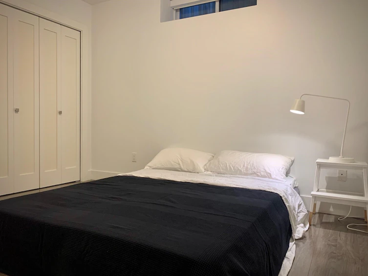 33 E 22nd Avenue, Vancouver, BC, V5V 1T3 - 33