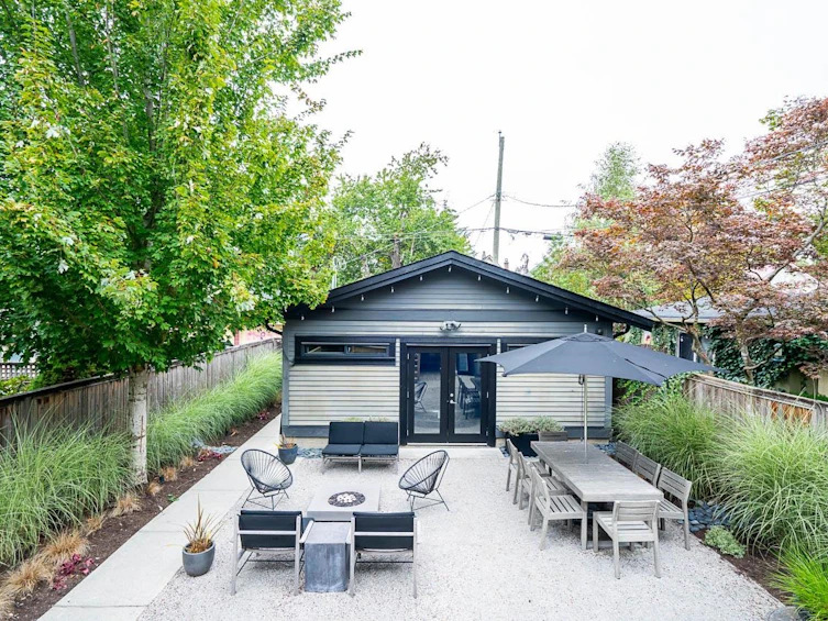 33 E 22nd Avenue, Vancouver, BC, V5V 1T3 - 35