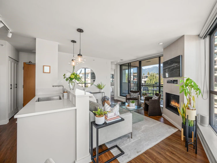 801-124 West 1st Street, North Vancouver, BC, V7M 3N3 - 10