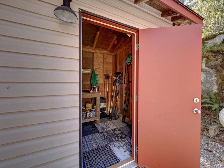 9850 Mckenzie Road, Halfmoon Bay, BC, V7Z 1G2 - 28